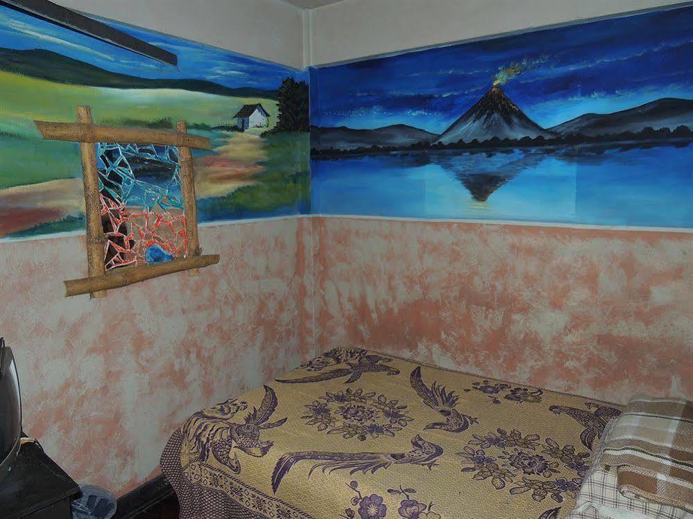 Hostal Del Este Santa Fe サンホセ エクステリア 写真